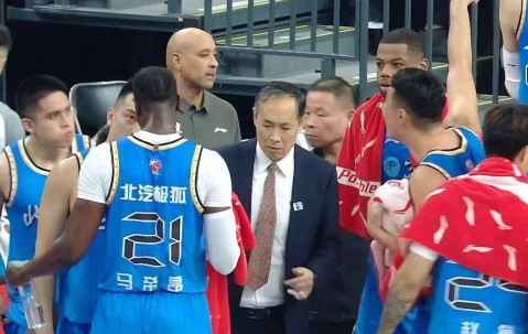 乐鱼登录入口-北京男篮翟晓川受伤 麦考尔崔永熙一对一特训 北控朱松玮阶段报销