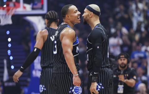 乐鱼登录入口-NBA彩经：魔术淘汰活塞 骑士擒下猛龙晋级 火箭将湖人拖入抢七